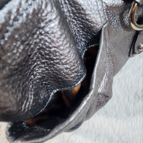 B MAKOWSKY Silver Soft Leather Shoulder Bag - Picture 11 of 16